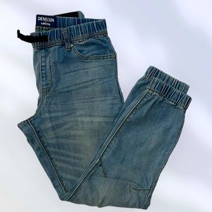 EUC DENIZEN from Levi's Modern Skinny Jeans